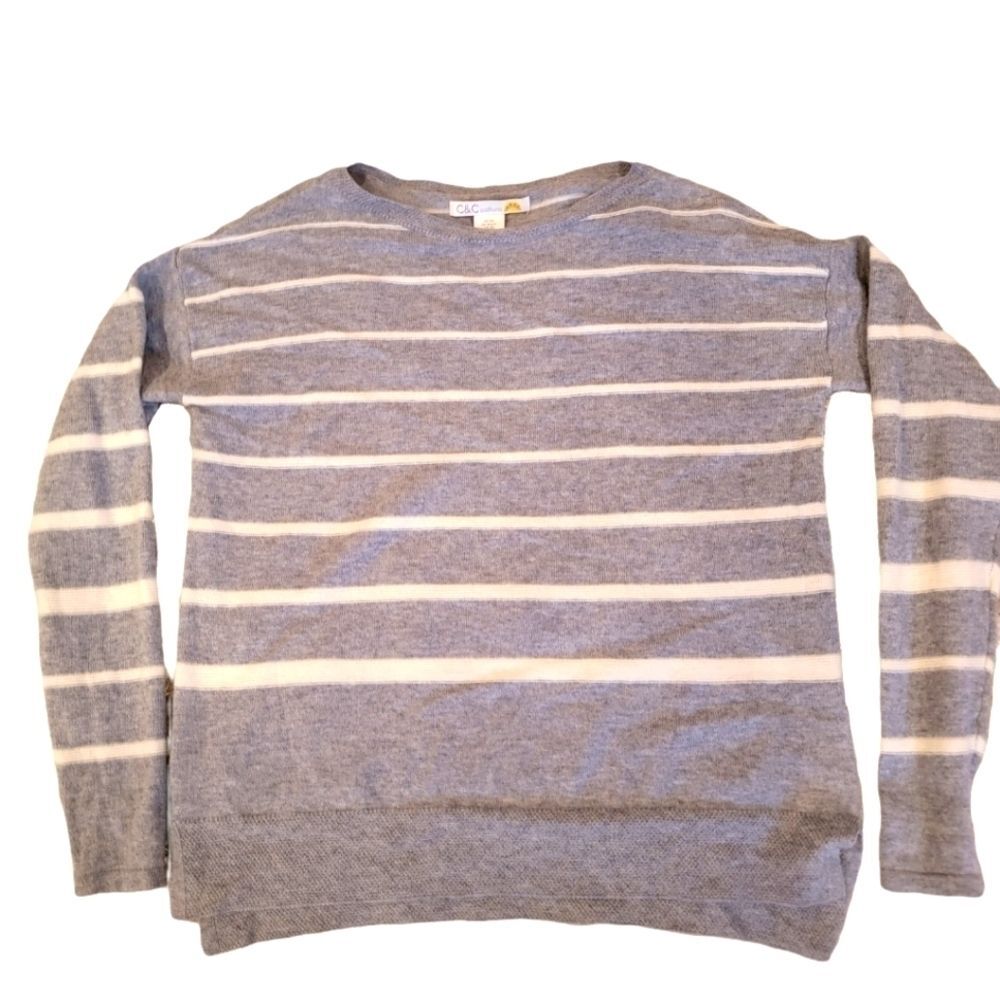 𝅺C&C California sweater size XS